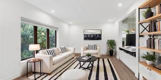 525 N MACQUESTEN PARKWAY Gallery 2
