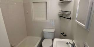 2033 Kater Street Gallery 7