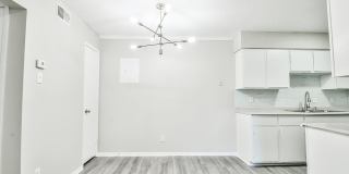 Westlake Apartments Gallery 24