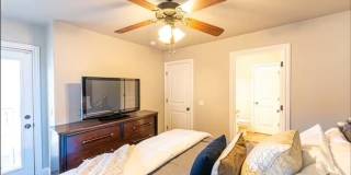 1123 S Tottenham Court Gallery 11