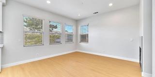 40 Freeman Lane Gallery 1