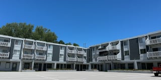 Plaza 93 West Apartments Plaza 93 West Apartments Gallery 1