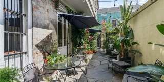 1404 PRYTANIA Street Gallery 37