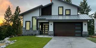 Fully furnished town home in Bigfork Gallery 1