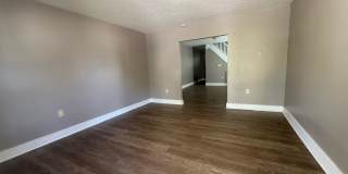 Newly Renovated 3BR/1BA Townhome near Downtown Indy Gallery 7