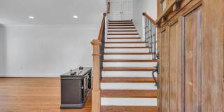 Beautifully maintained and move-in ready 4BR home with a basement Gallery 53