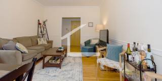 Charming 2 Bedroom-No Broker Fee Gallery 1