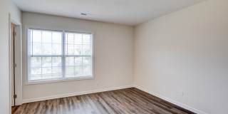 318 Bogle Street Gallery 10