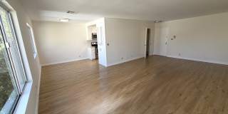 463 South Maple Drive Gallery 1