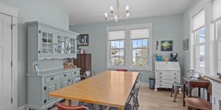 310 Lord Berkeley Drive Gallery 16