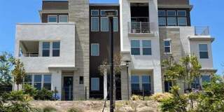 2048 Foxtrot Loop - 3Unit 3 Gallery 1