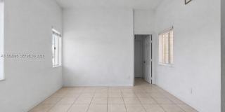 2467 SE 19th St Gallery 13