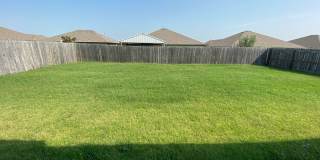 Charming 4 bed 2 bath in Hunters Spring *  Mustang schools Gallery 36