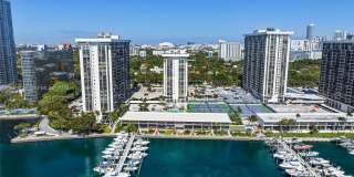 1915 Brickell Ave Gallery 46