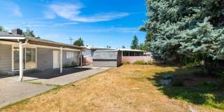 3 Bedroom Rambler Situated on a Large Lot with Mature Landscaping! Gallery 18