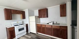 Cozy & Updated 1 Bedroom | 1 Bathroom Efficiency Apartment Gallery 7