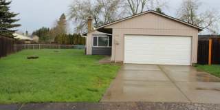 3 bedroom, 1 bath home on quiet Hillsboro street Gallery 1