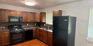 Cute 3 bed, 1 Bath in Central Edmond Gallery 6
