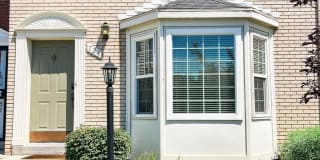 Great Town Home in Fantastic Location Gallery 1