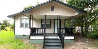 Adorable 2/1 in Marianna w/ Front Porch Gallery 1