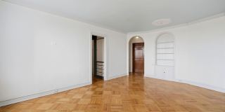 2000 N Lincoln Park W Gallery 7