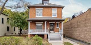 319 Chicago Avenue Gallery 1
