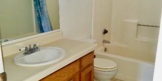 2 BEDROOM 1 BATH - UPSTAIRS UNIT Gallery 5