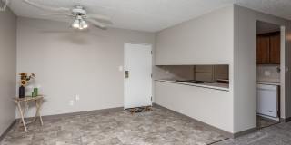 Large 1 & 2 Bedrooms available, PET FRIENDLY! Gallery 28