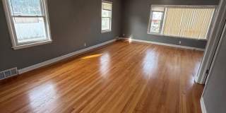 5284 N Teutonia Ave Gallery 1