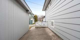 Trendy 2B/1B Unit C I Near Gonzaga/WSU/EWU & 5 Hospitals I Pet Friendly Gallery 10