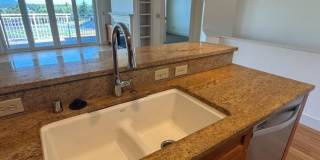 End Unit, 3 Bed, 2.5 Bath PLUS Bonus Room, Anacortes Gallery 4