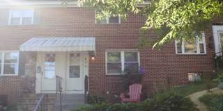 Cute & Cozy Interior Rowhome Gallery 1
