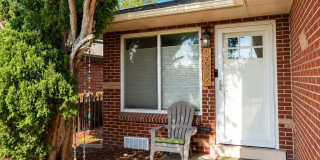Fully Furnished, UTILITIES INCLUDED Brick Duplex Near Northfield – Just Bring Your Clothes! Gallery 3