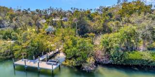 ALL THE CHARM! - Siesta Key 1+ acre on the Bay - 3 bed/ 2 bath pool home Gallery 74