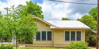 West Campus Cottage! Gallery 28