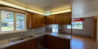 Beautiful 3 Bed Home for Rent in South Everett Gallery 5