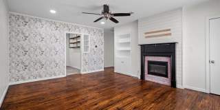 920 N Virginia Street Gallery 6