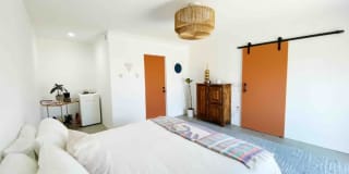 Beautiful 3-Bedroom, 2-Bath Home in Joshua Tree fully furnished Gallery 28