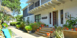 Royal Arms I Gallery 6