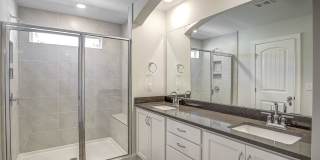 3/2.5 Townhome Close to Southpoint w/ Garage! Gallery 26