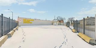 10333 GRATIOT Avenue Gallery 1