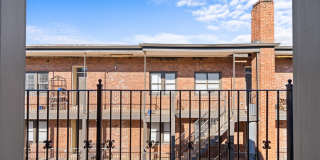 This luxurious townhouse on Cherry St. Gallery 35