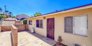 3BD/1BA Home in Lakeside with In-Unit Laundry & Built-In Closets Gallery 1
