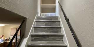 Very Large 2/2.5 Townhome with covered parking Gallery 12
