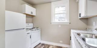 579 Mt. Vernon St. Gallery 1