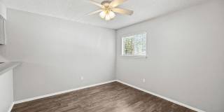 Awesome open Studio Apartments Close to Downtown Gallery 61