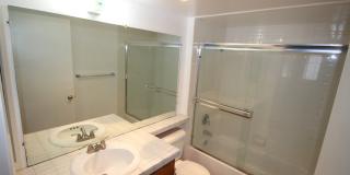 3 Bedroom/2.5 Bath Townhouse in Heart of UTC Gallery 12