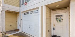 Beautiful 3 bedroom townhome Gallery 26