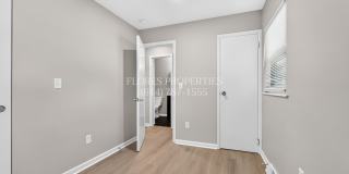 Modern Finishes & Hardwood Floors – 4BR Columbus Gem Gallery 36