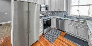 306 W 42nd Street Gallery 10